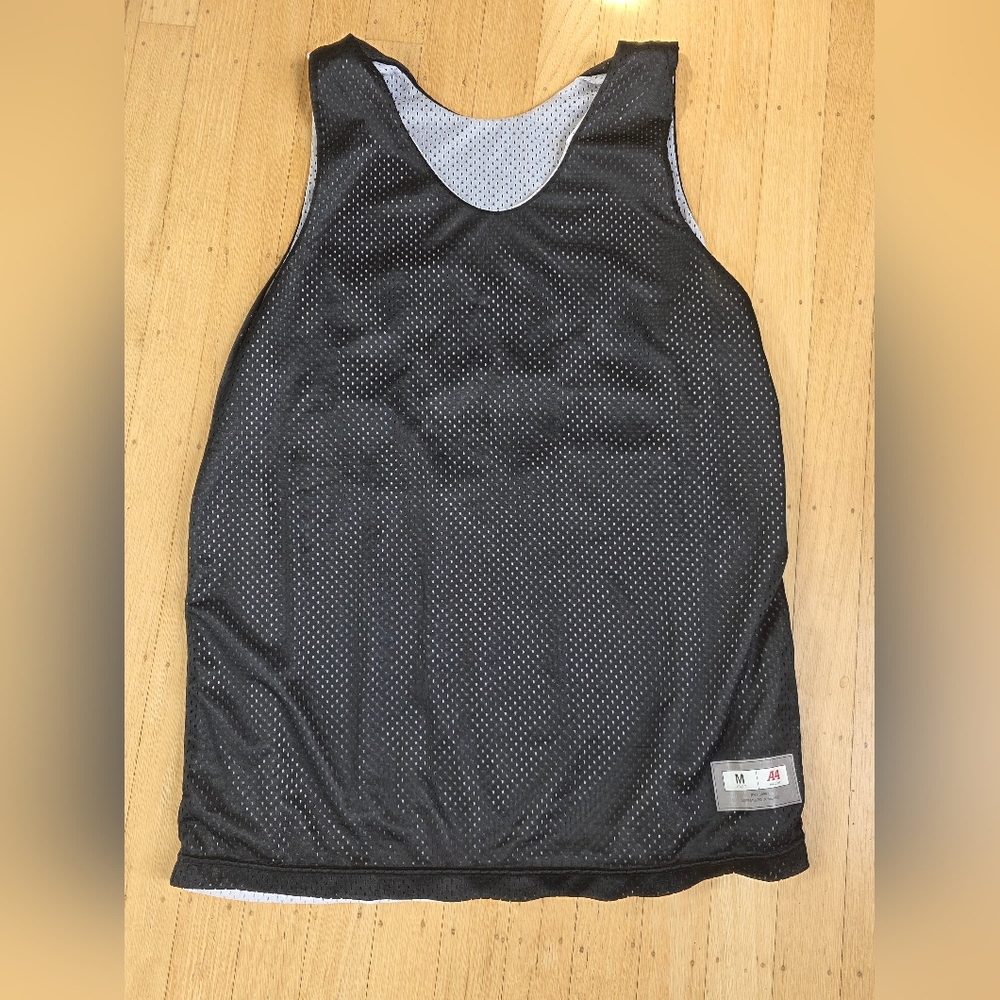 Reversible Black & White #20 Sleeveless Jersey Size M